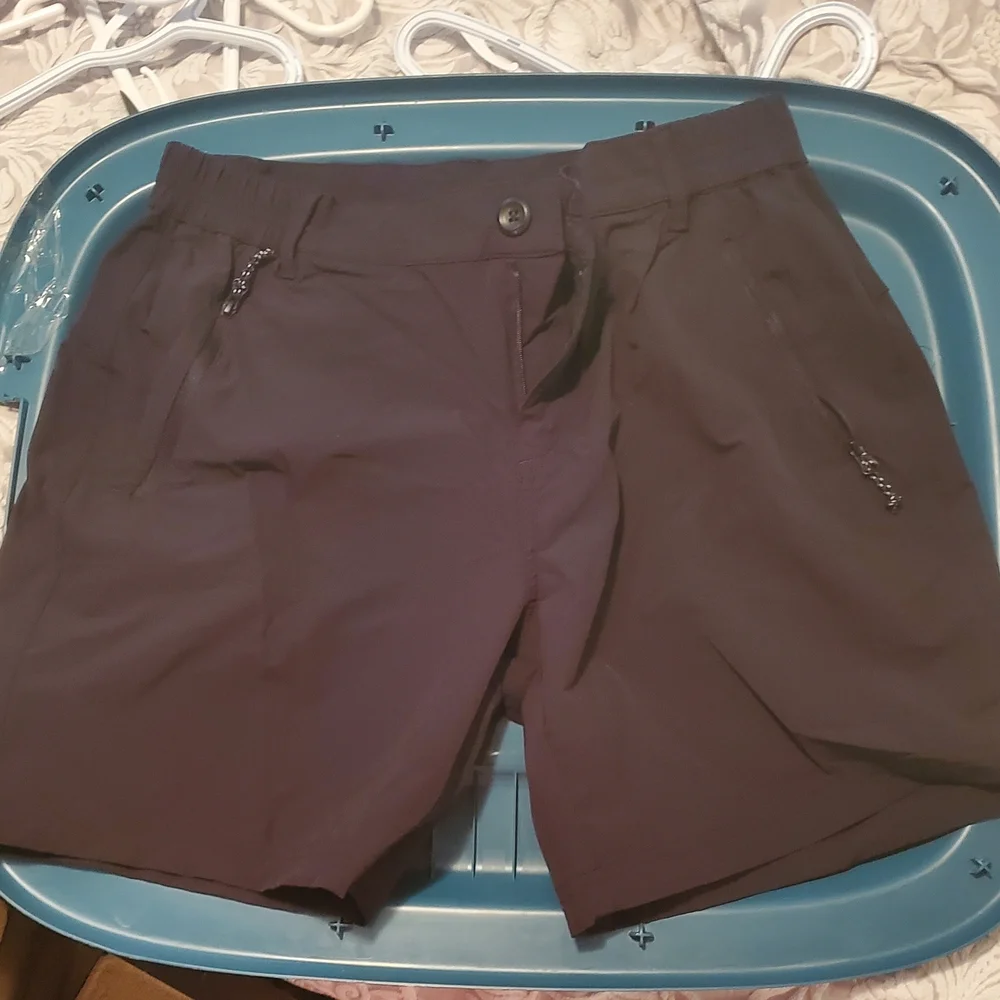 Black Athletic Shorts with Stretchy Fabric for Active Wear - Picture 5 of 8